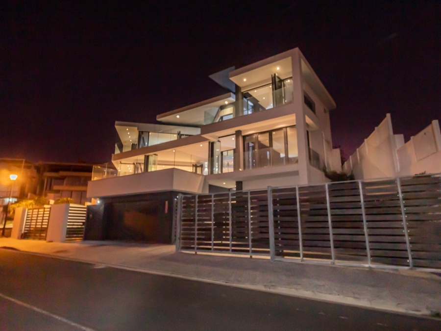 5 Bedroom Property for Sale in Bloubergstrand Western Cape